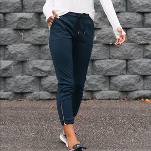 Zyia Navy Peak Zipper Joggers (Short) 24"